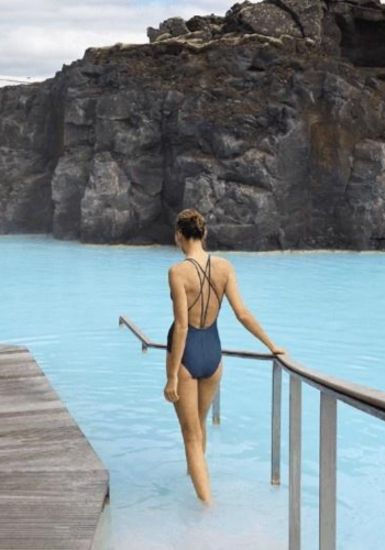 Relájate en un entorno exclusivo con tratamientos de spa y vistas al vapor geotérmico.